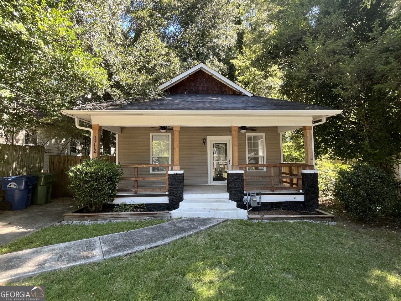 1712 Evans Drive Sw Property Photo 3