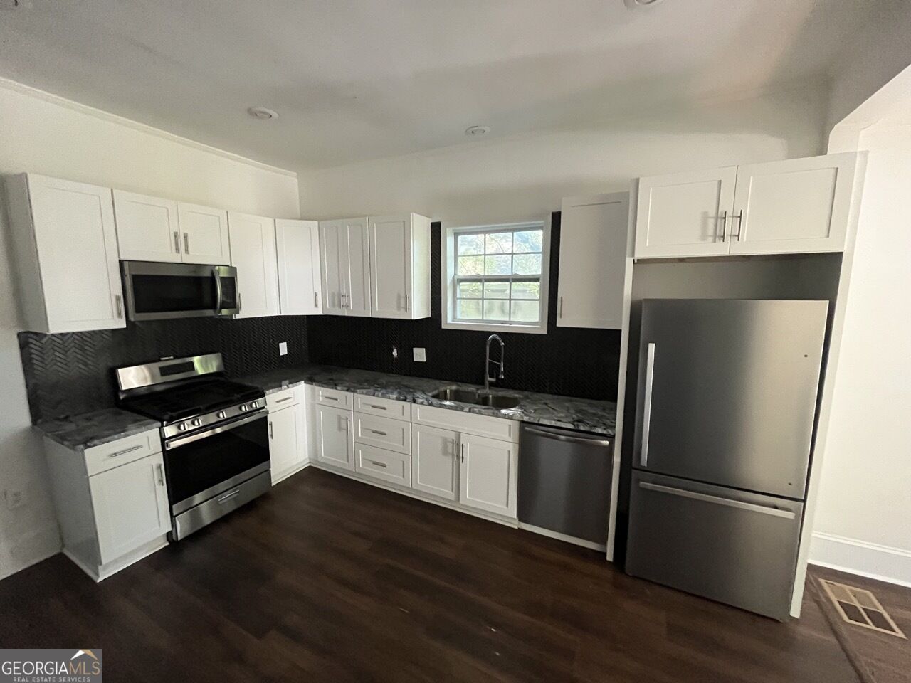 1712 Evans Drive Sw Property Photo 15