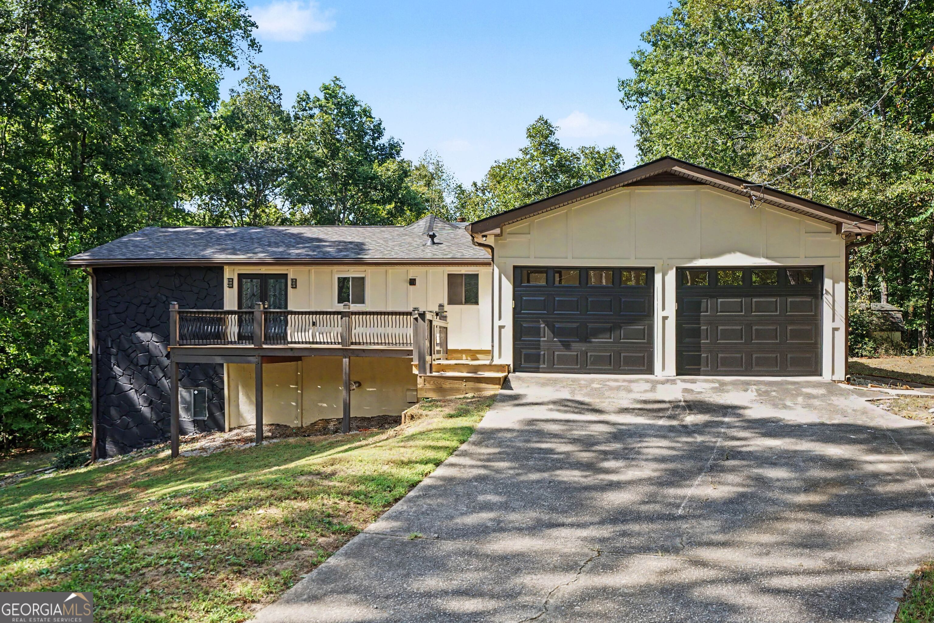 1276 Brooks Road Property Photo 2