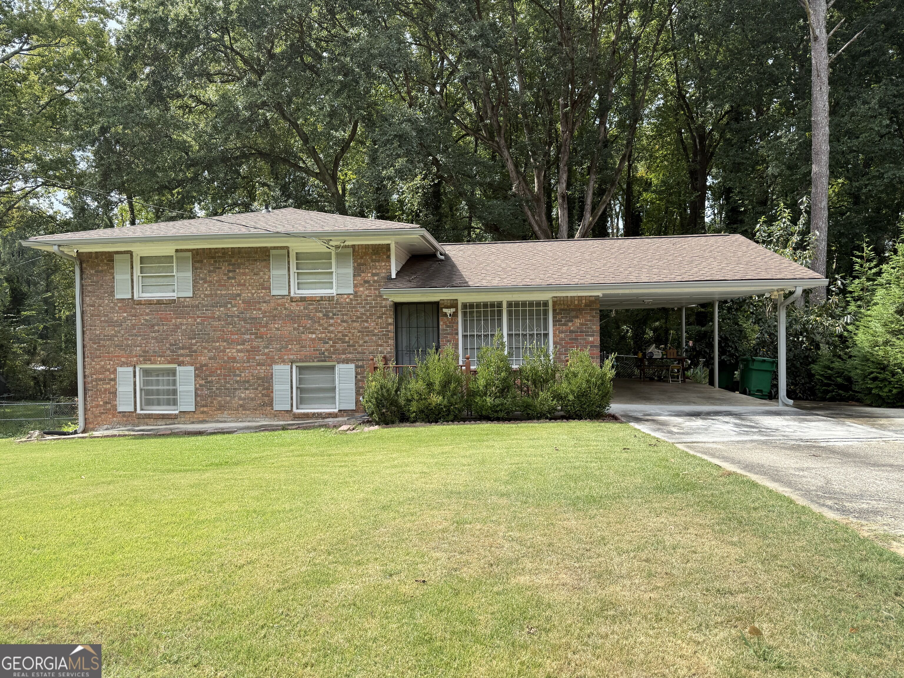 5941 Pinecreek Road Property Photo 1