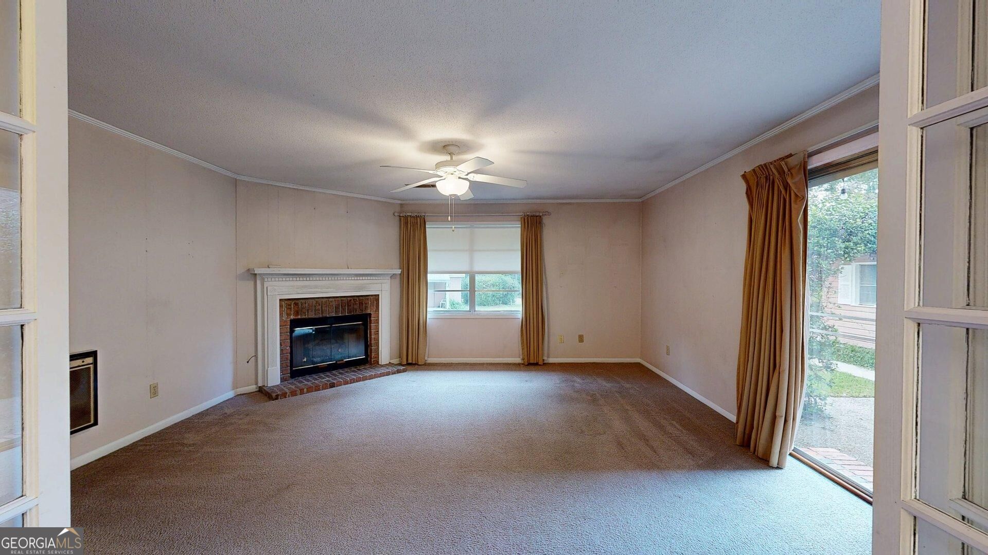 915 N Main St Street Property Photo 16