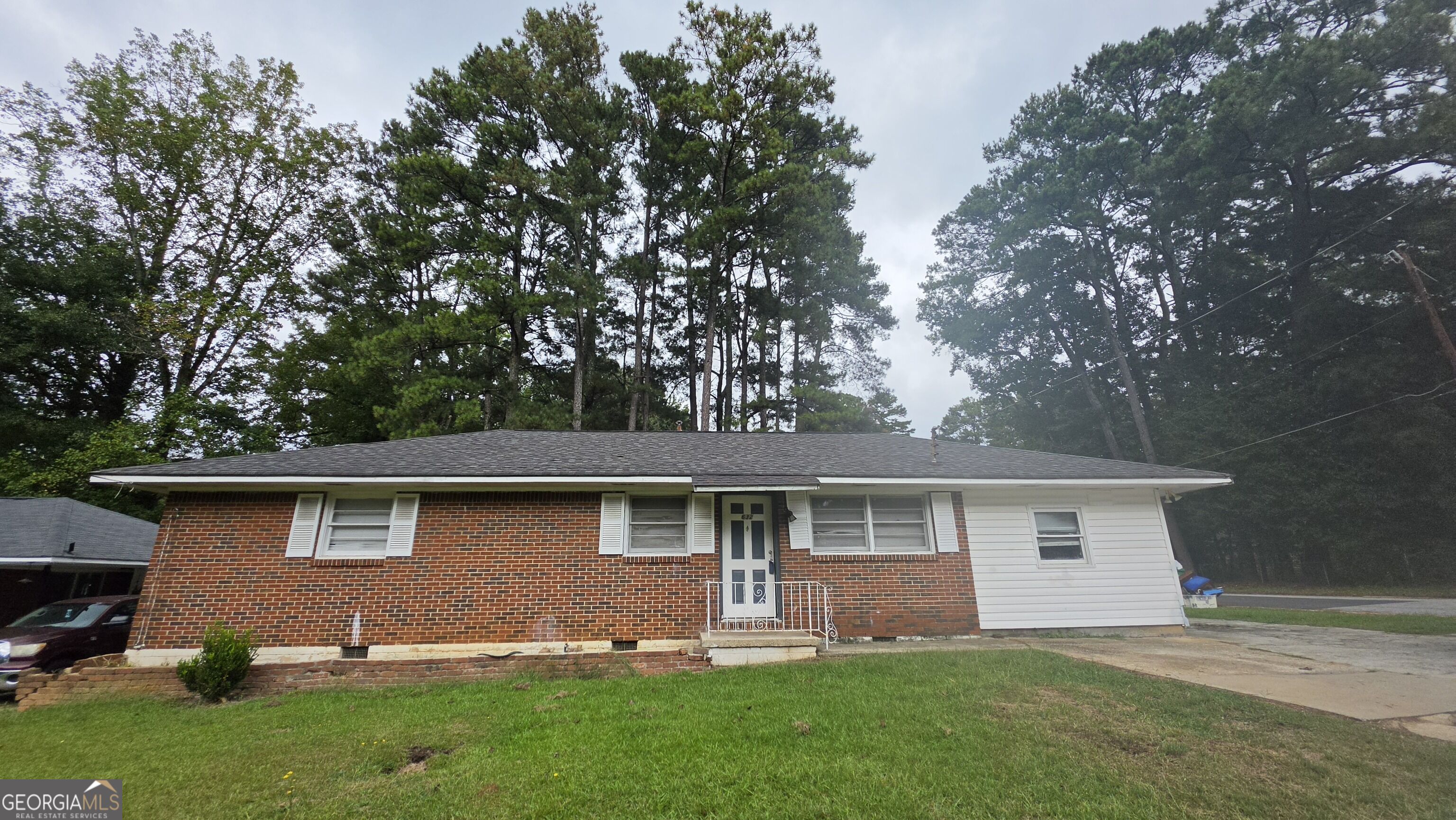 632 Pineridge Drive Property Photo 1