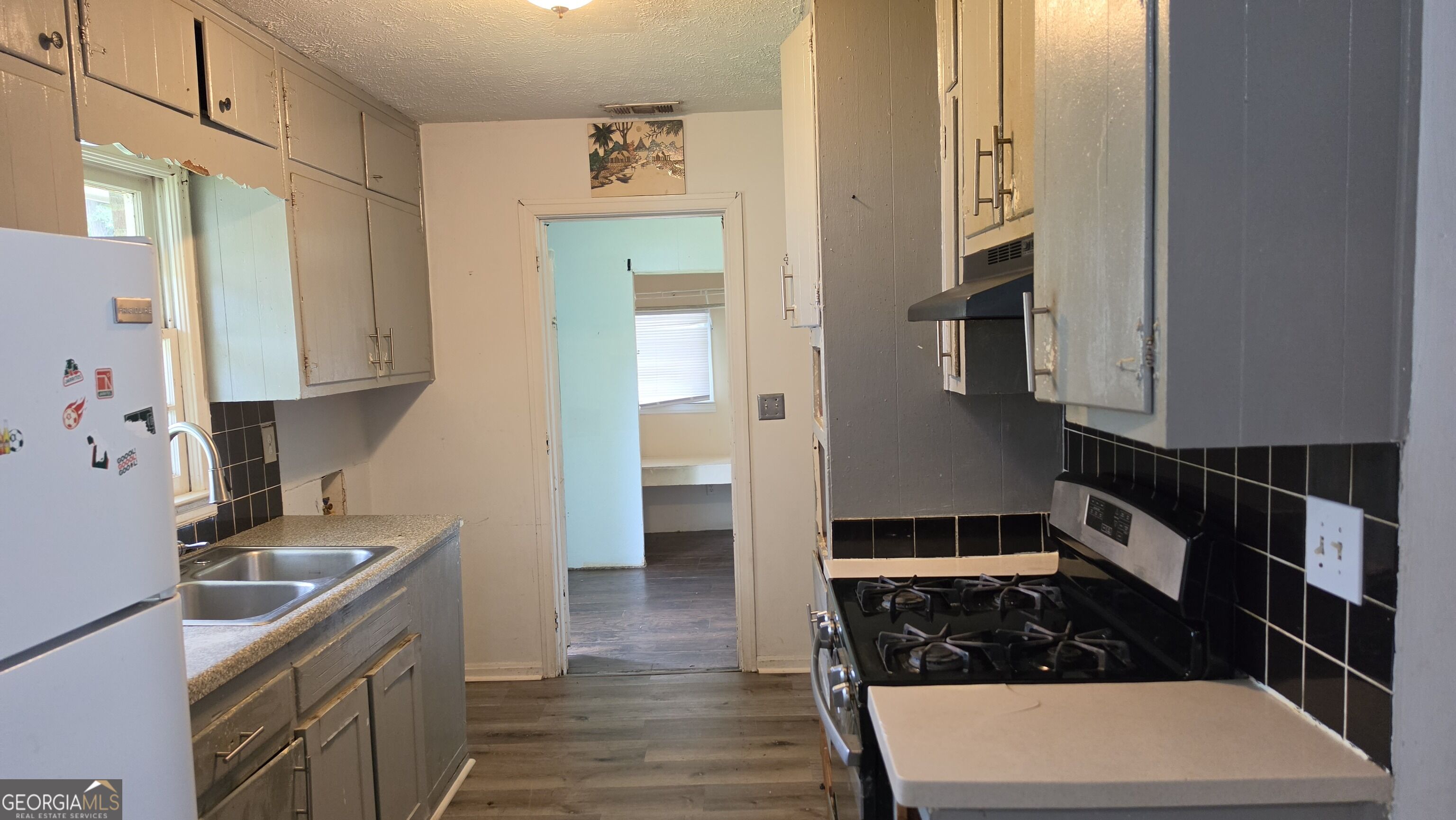 632 Pineridge Drive Property Photo 4