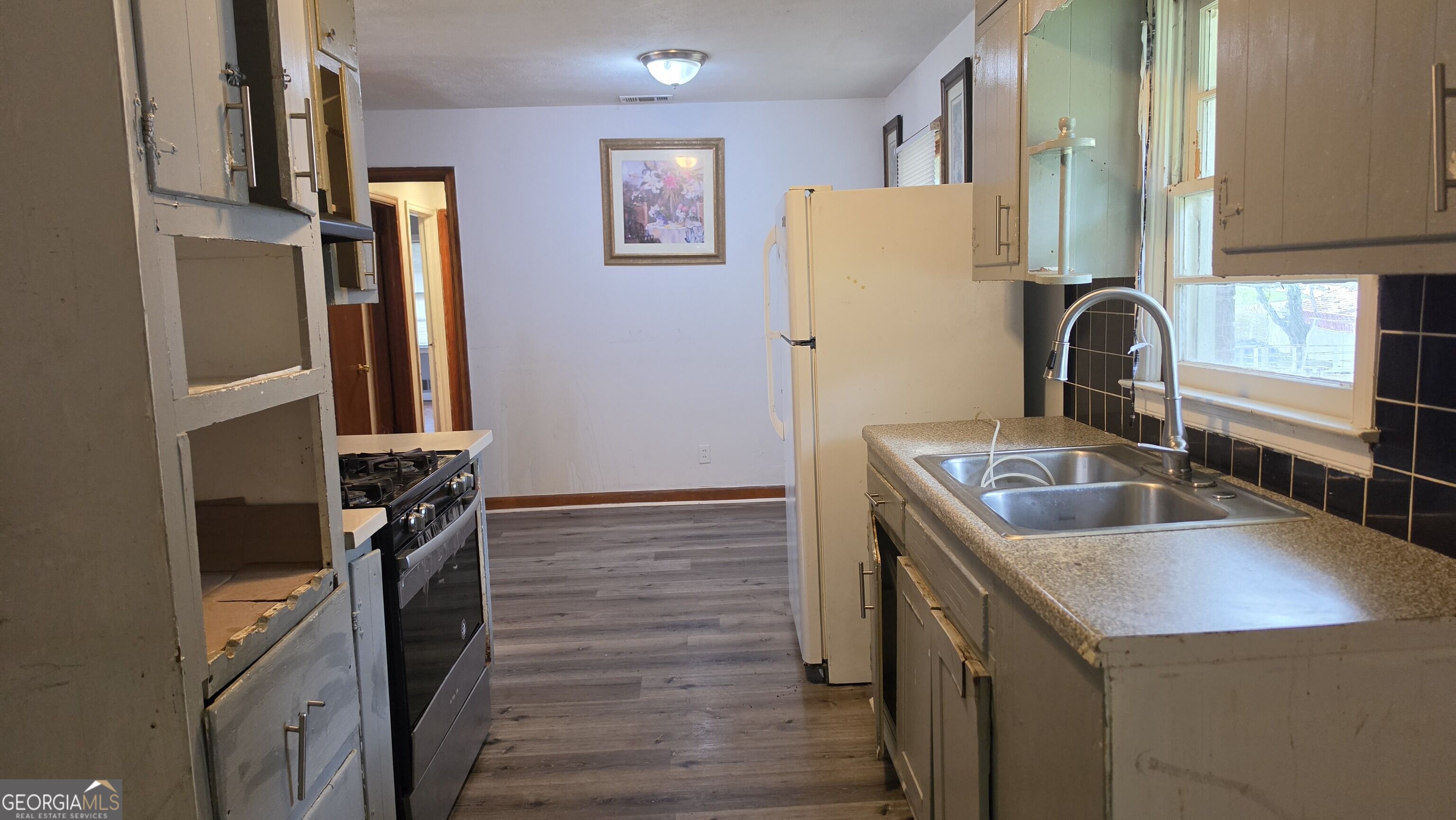 632 Pineridge Drive Property Photo 5