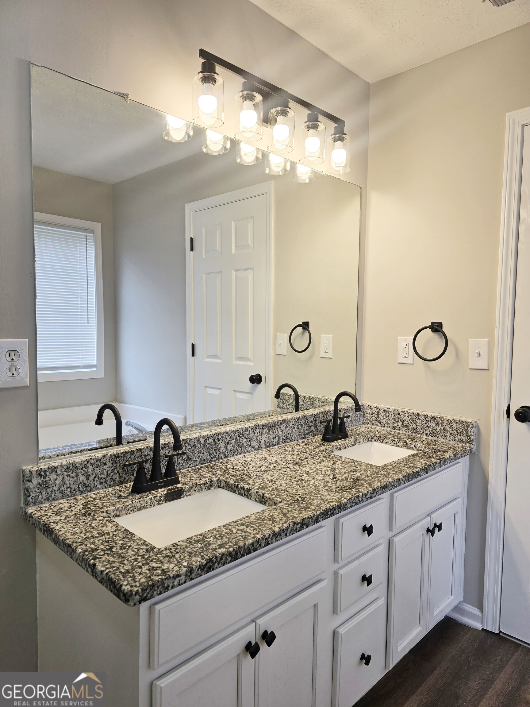 130 Butler Bridge Circle Property Photo 14