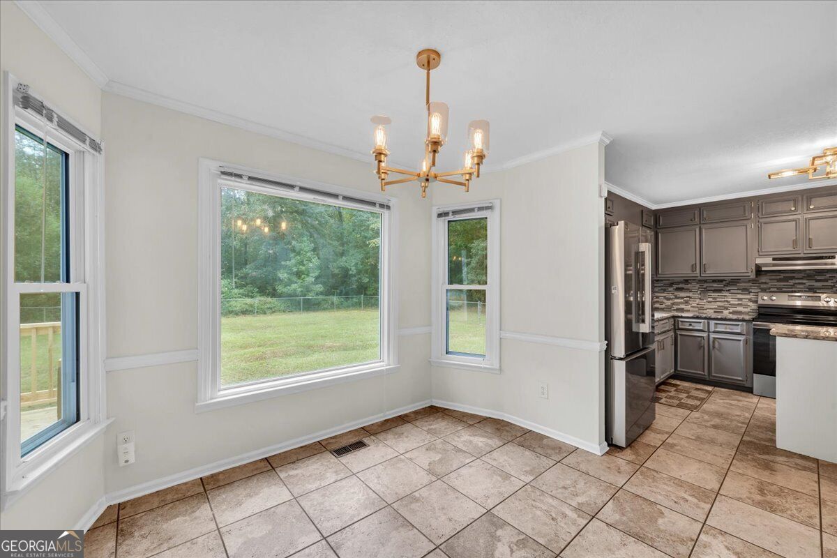 602 Holly Drive Property Photo 6