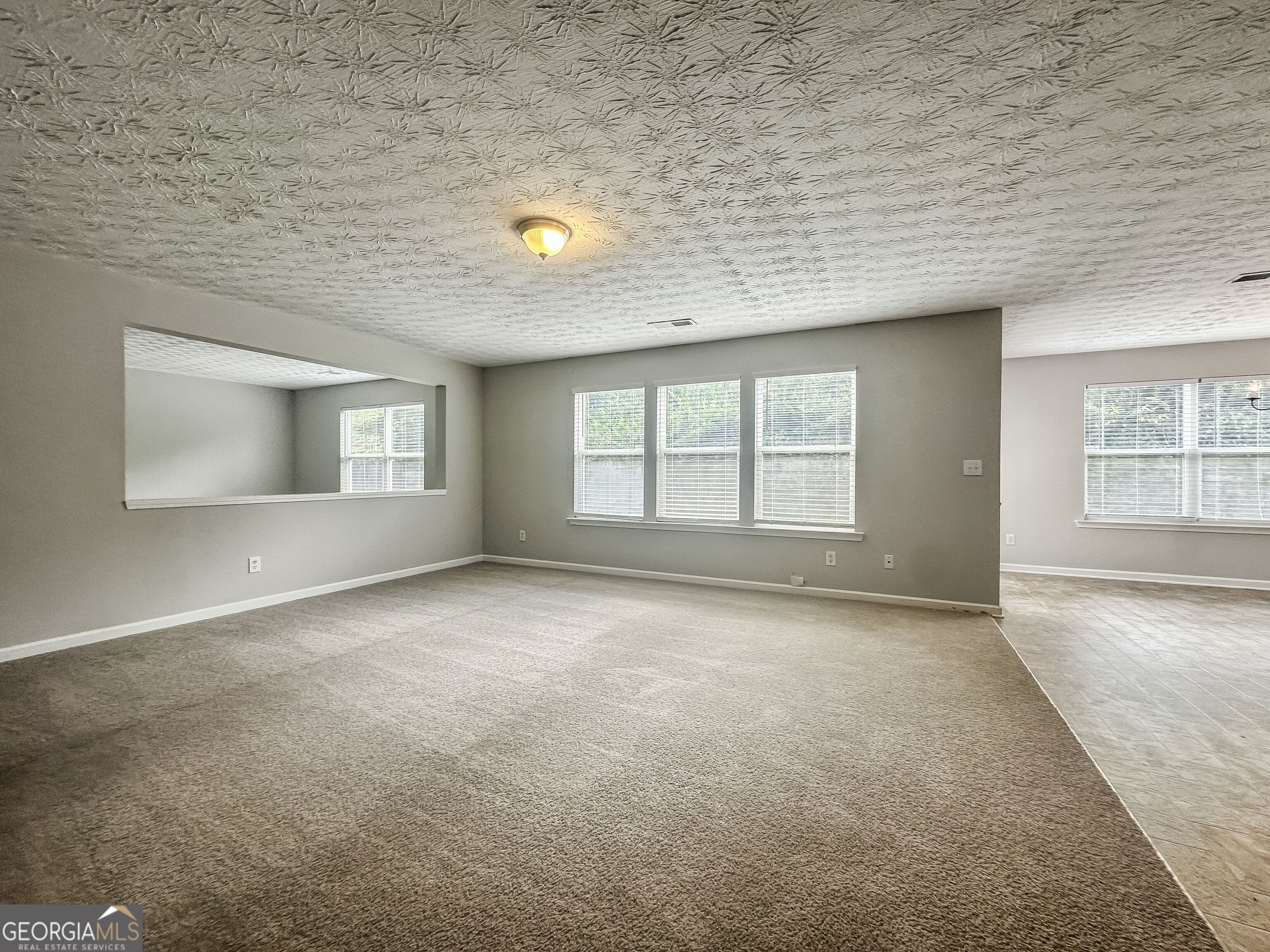2613 Waterdale Road Sw Property Photo 3