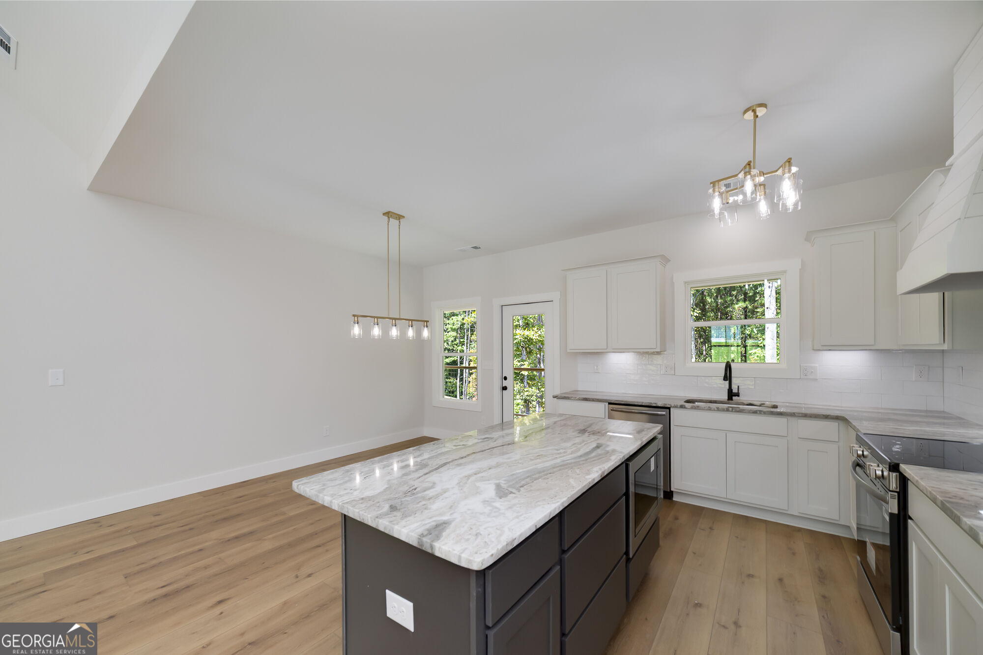 80 Lloyd Street Property Photo 12
