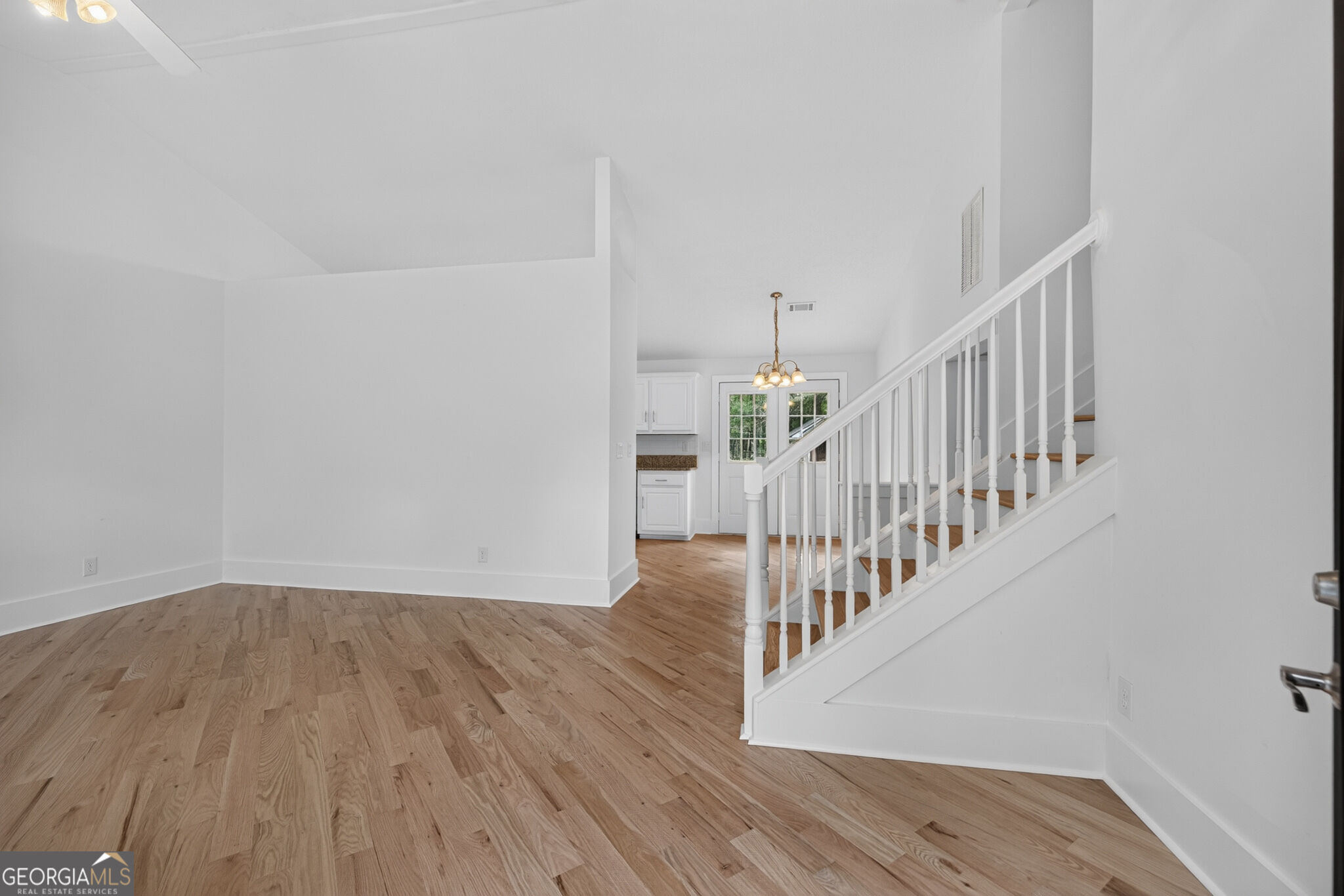 220 Robert Drive Property Photo 8