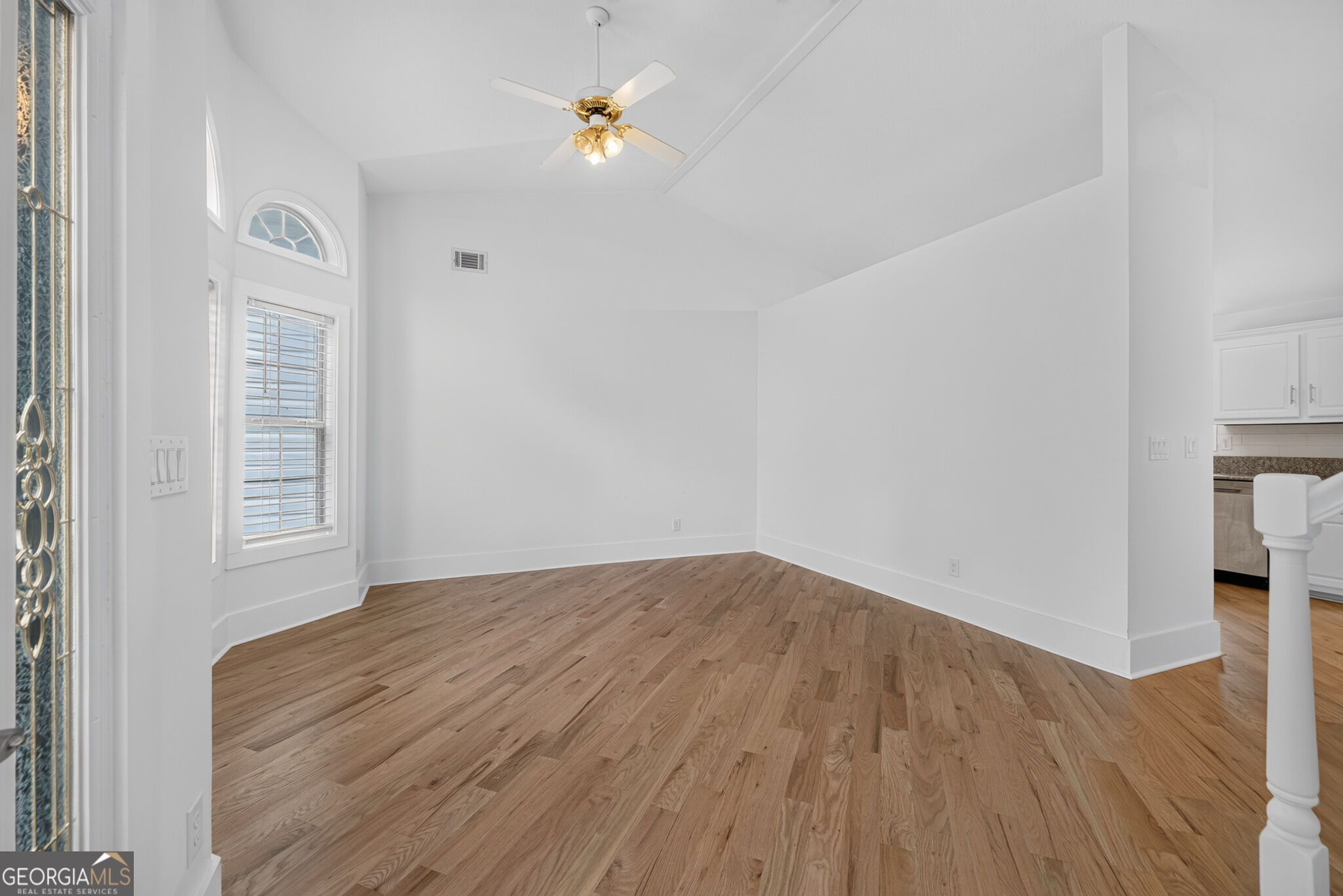 220 Robert Drive Property Photo 11