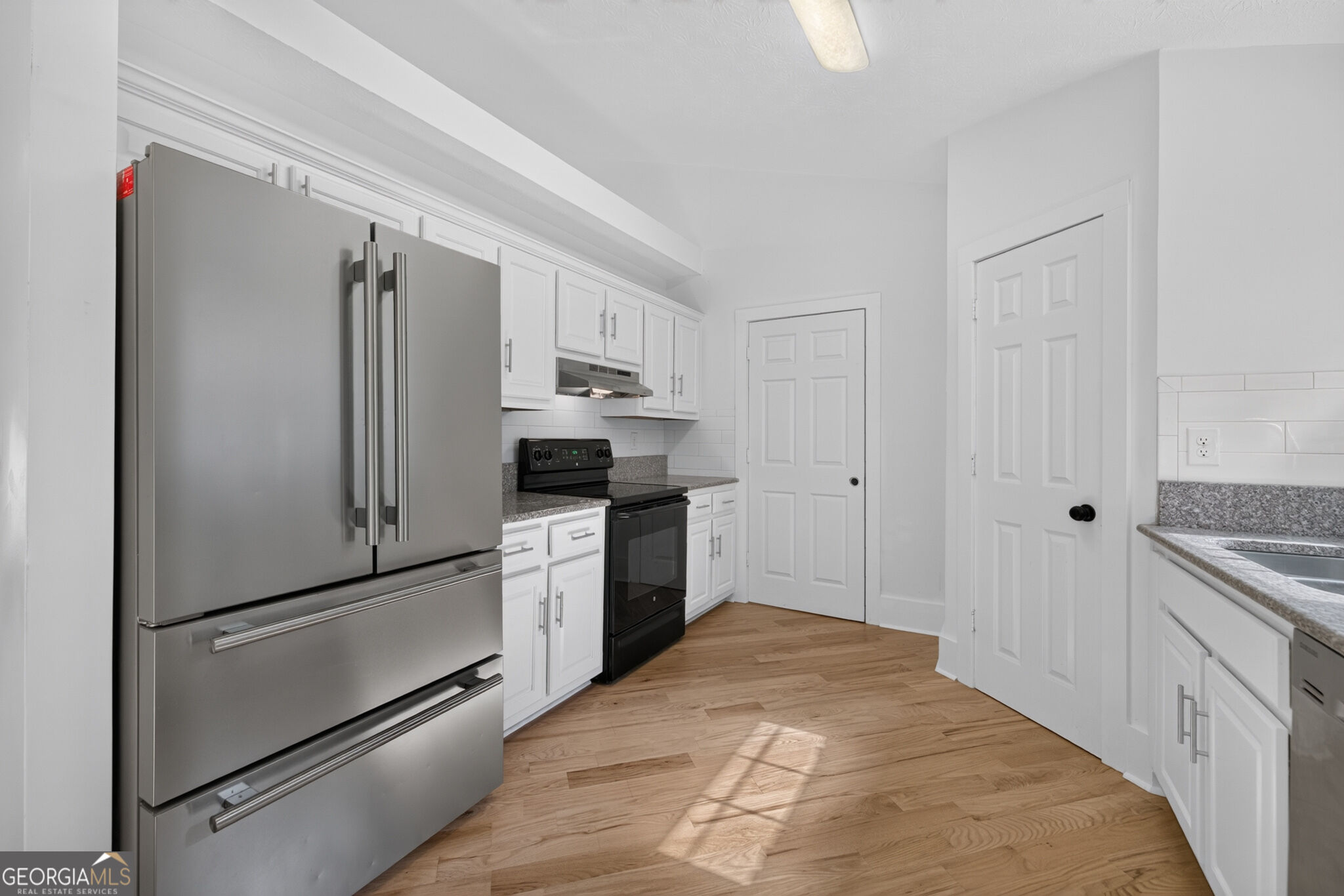 220 Robert Drive Property Photo 20