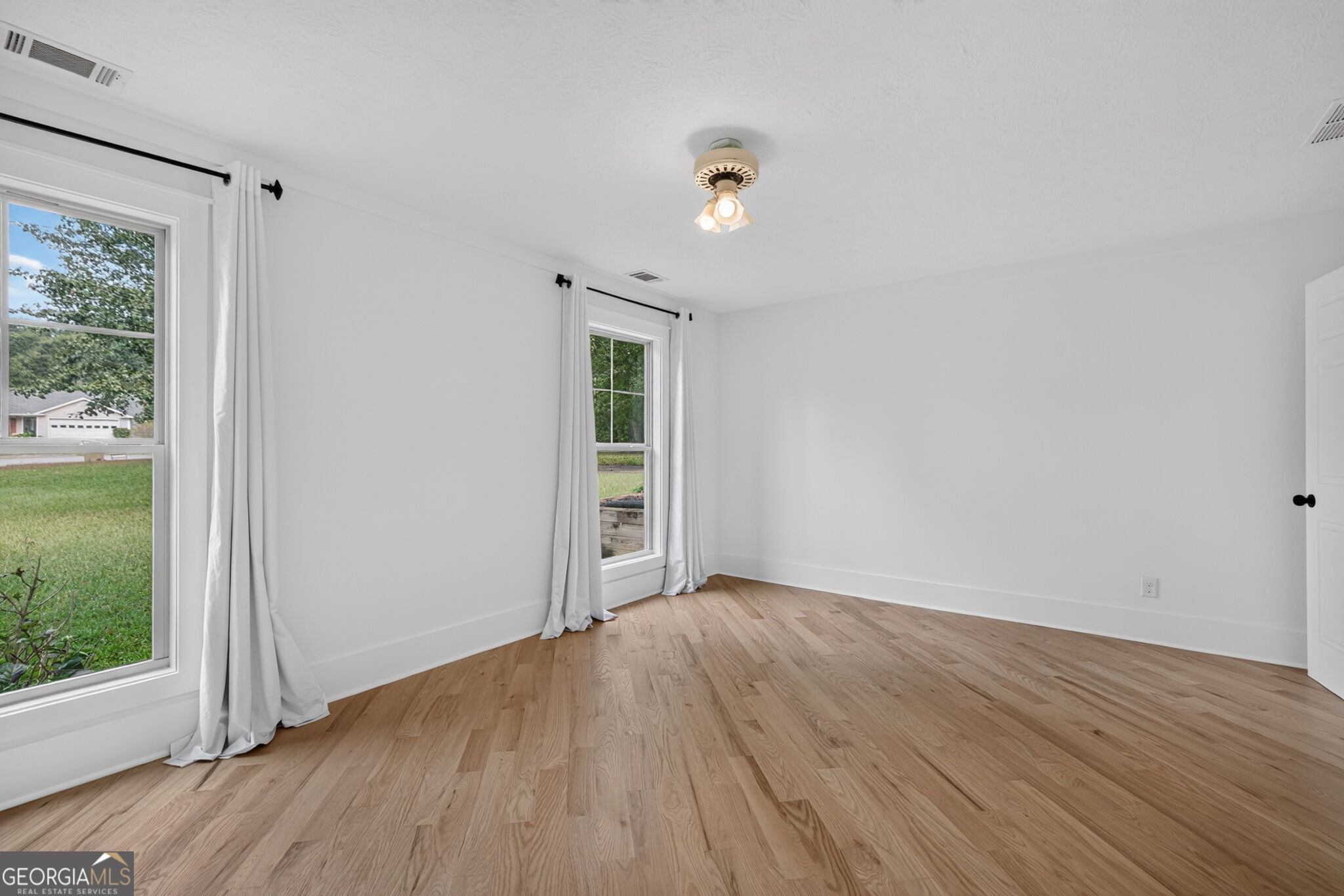 220 Robert Drive Property Photo 39