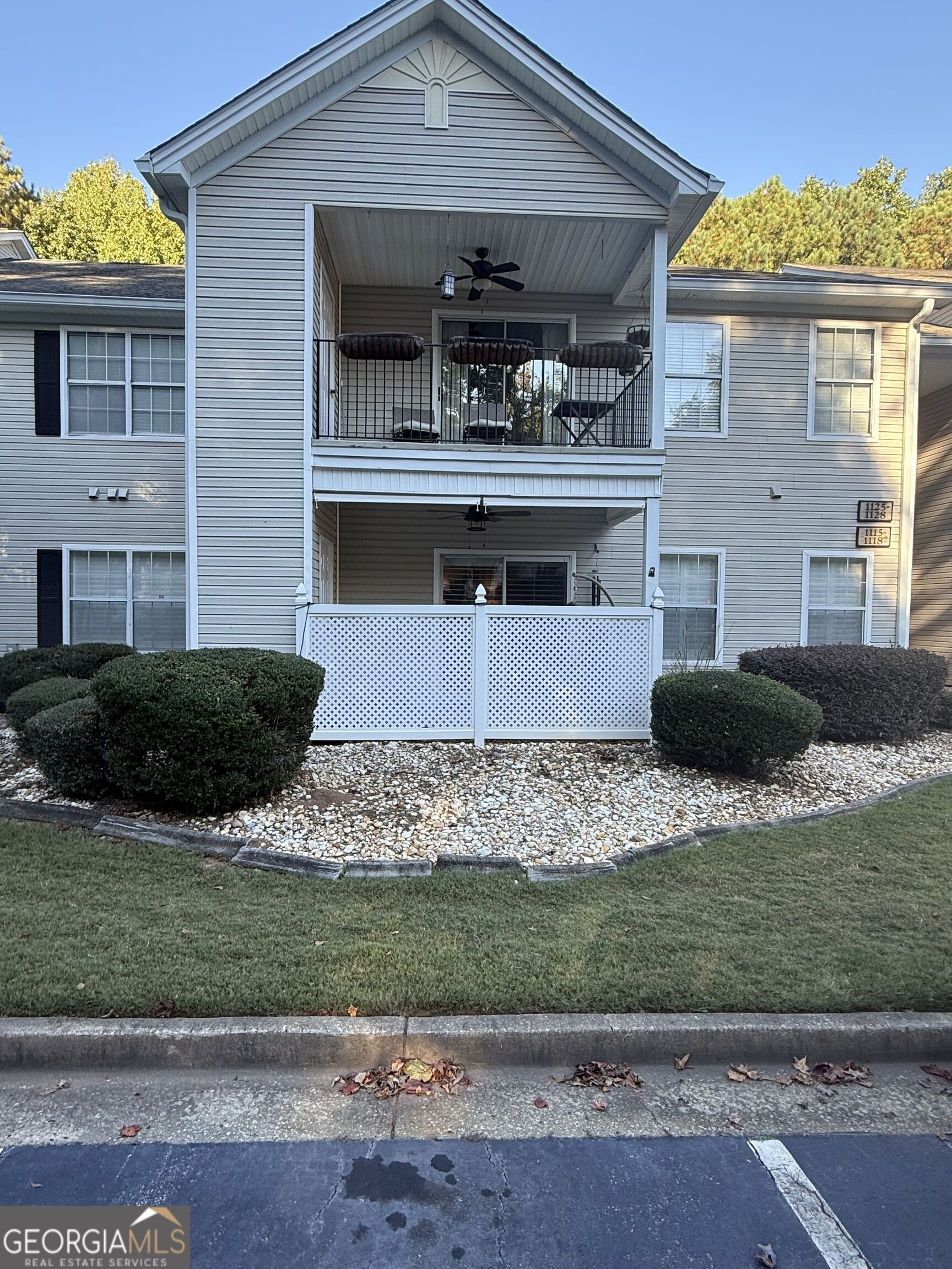 1115 Ridgefield Drive Property Photo 3