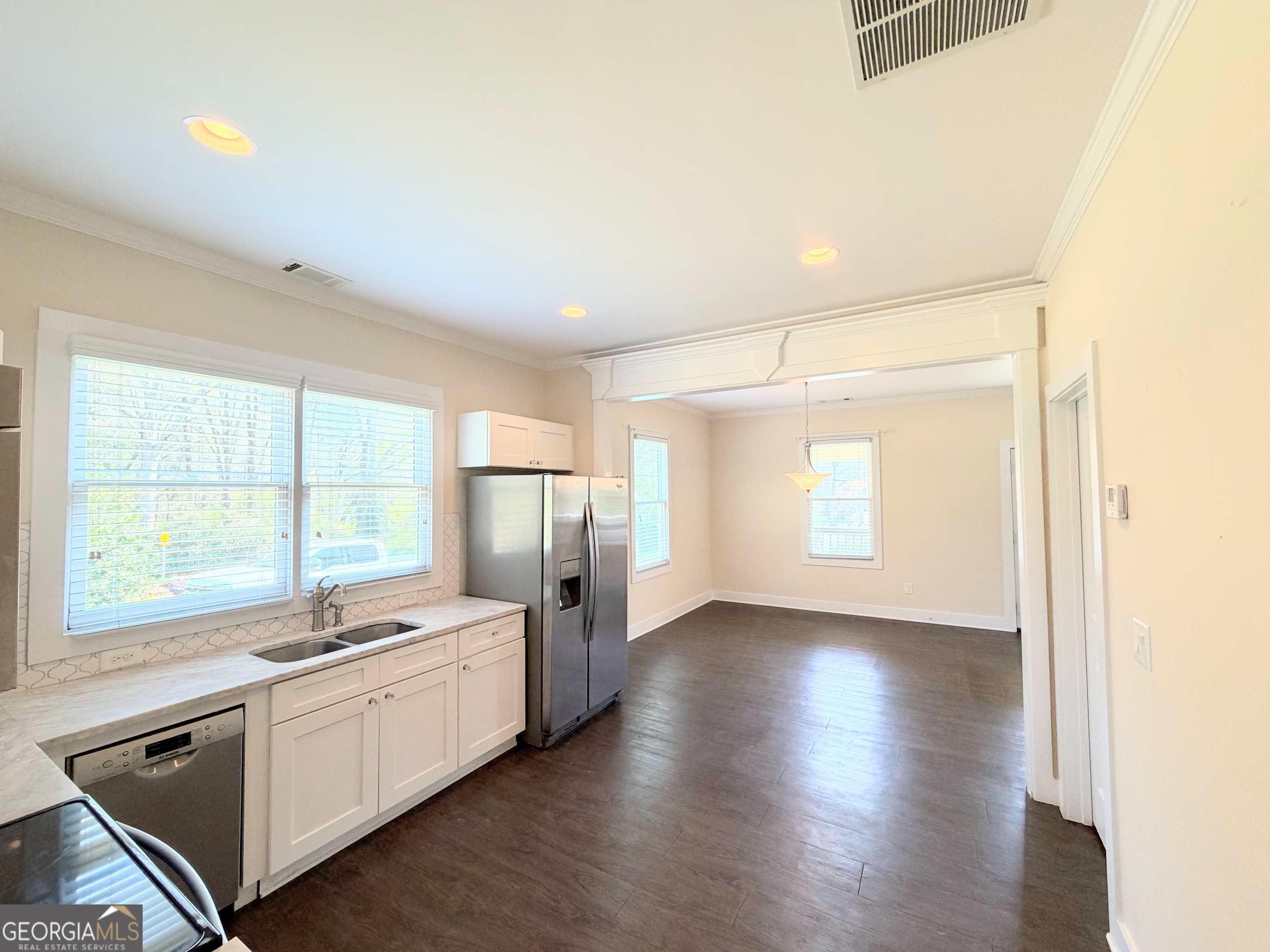 801 Park Lane Property Photo 11