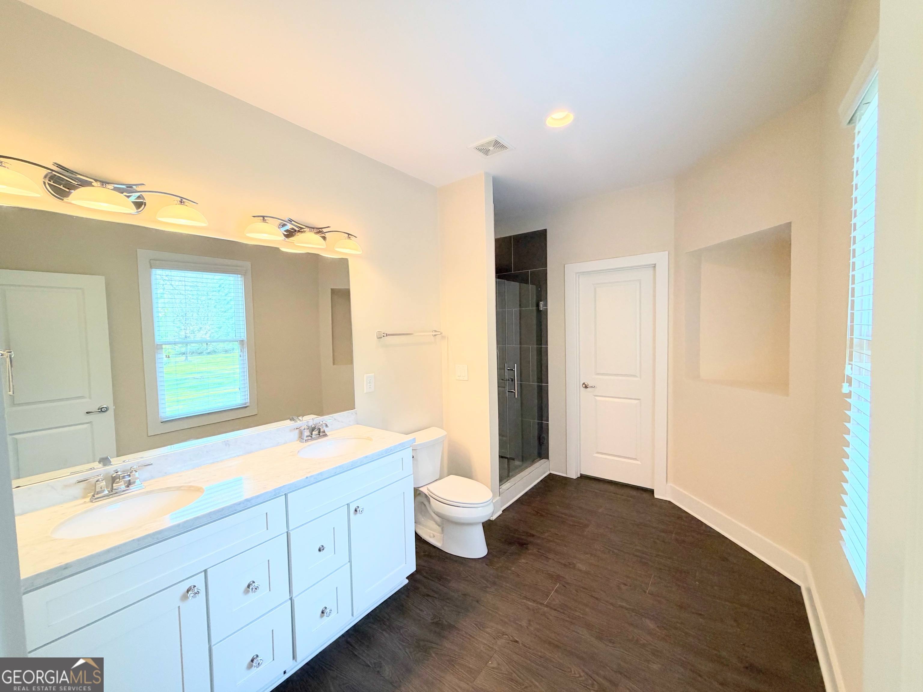 801 Park Lane Property Photo 16