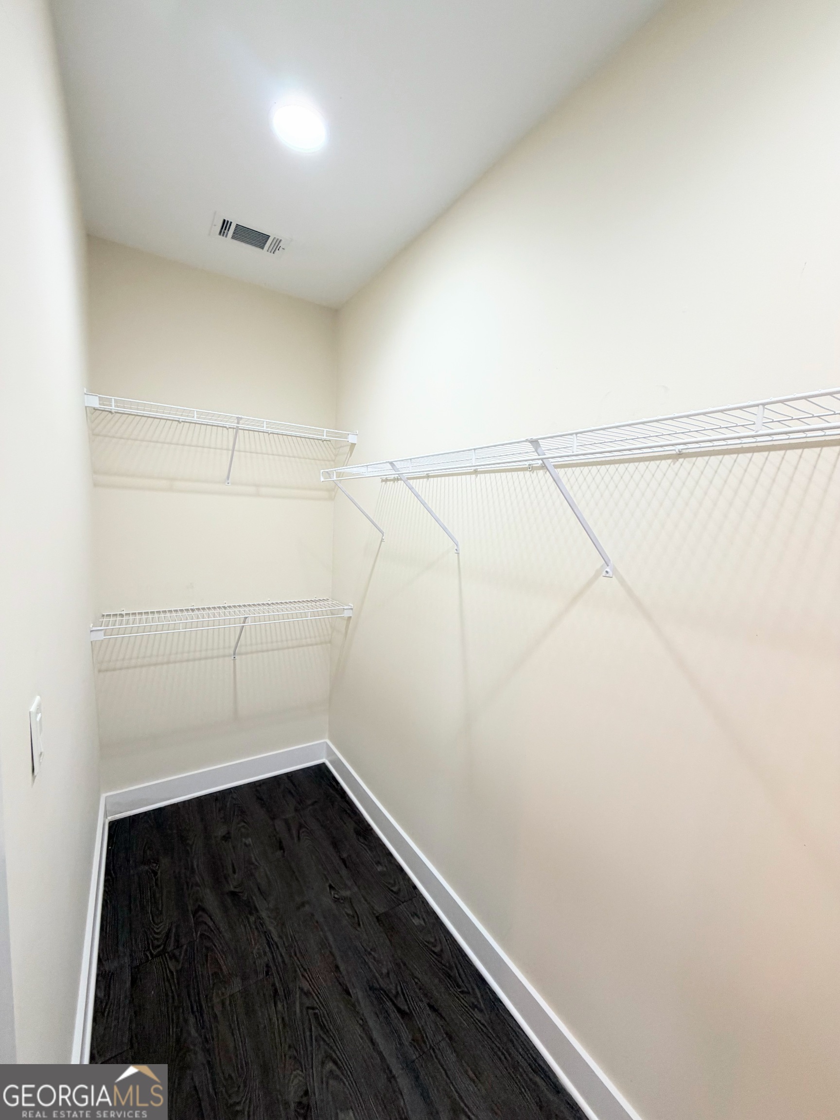 801 Park Lane Property Photo 18