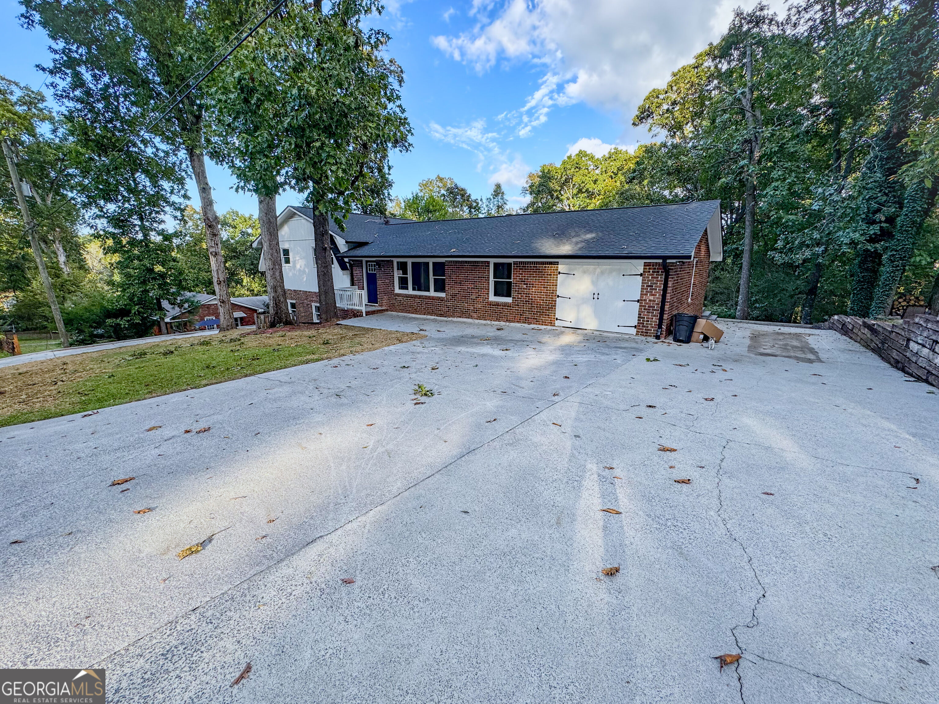 49 Cliffbrink Drive SE Property Photo 1