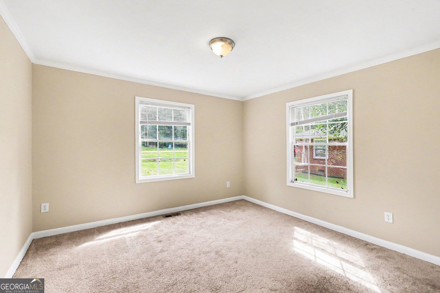 6323 Temple Street Property Photo 11