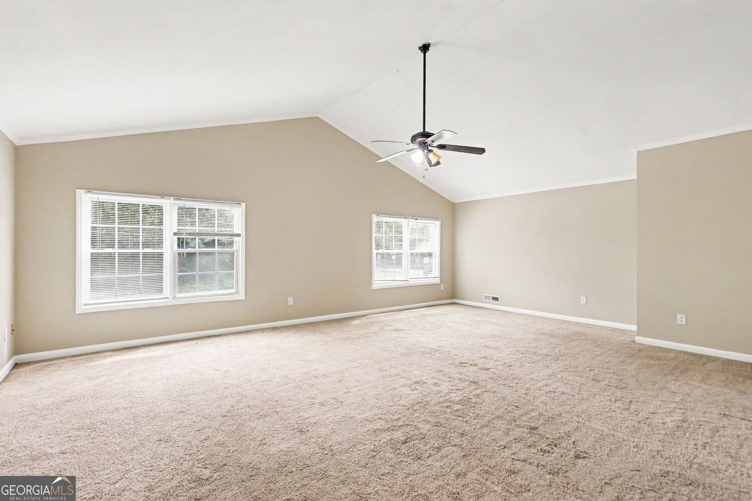 6323 Temple Street Property Photo 15