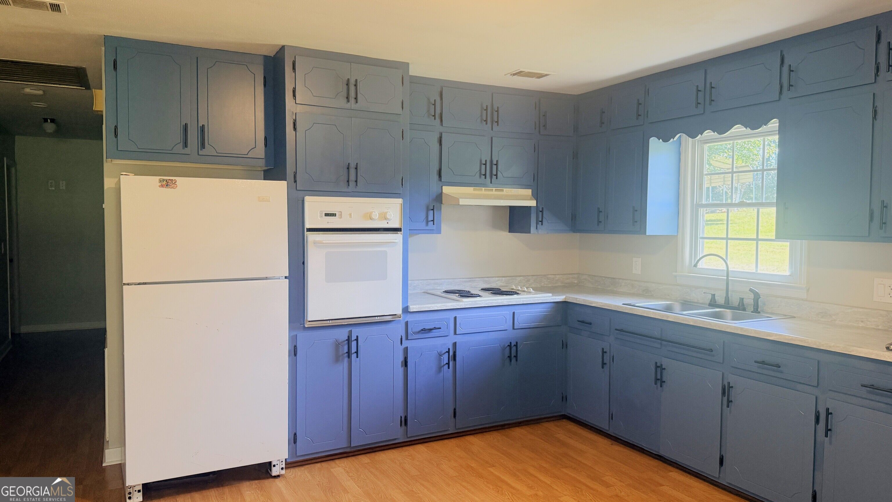 611 Mitchell Avenue Property Photo 6