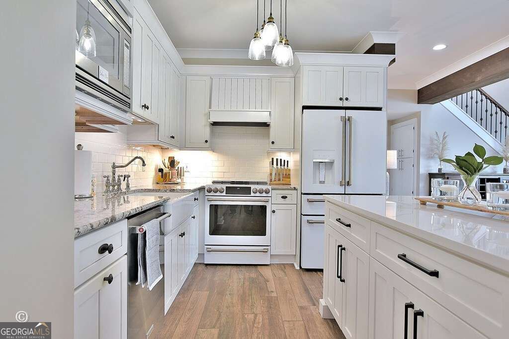 239 Robin Drive Property Photo 8