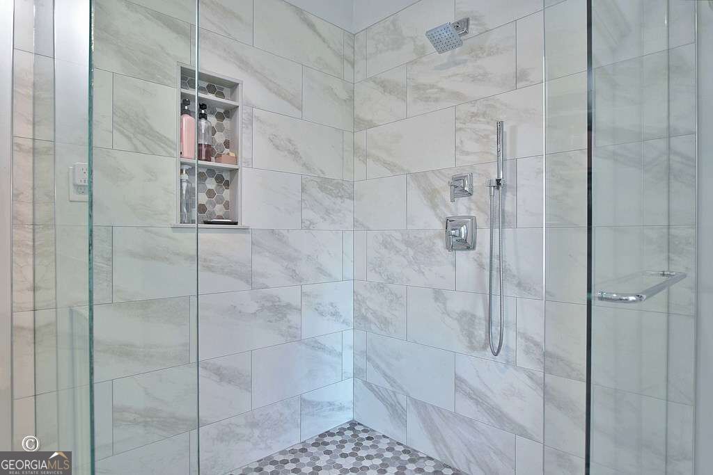 239 Robin Drive Property Photo 16