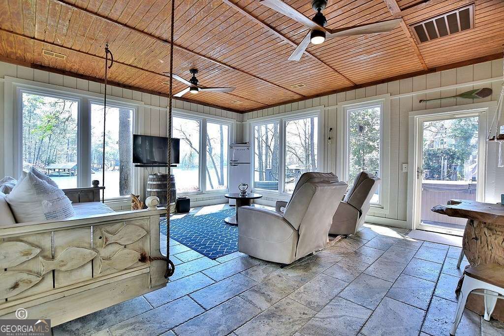 239 Robin Drive Property Photo 24