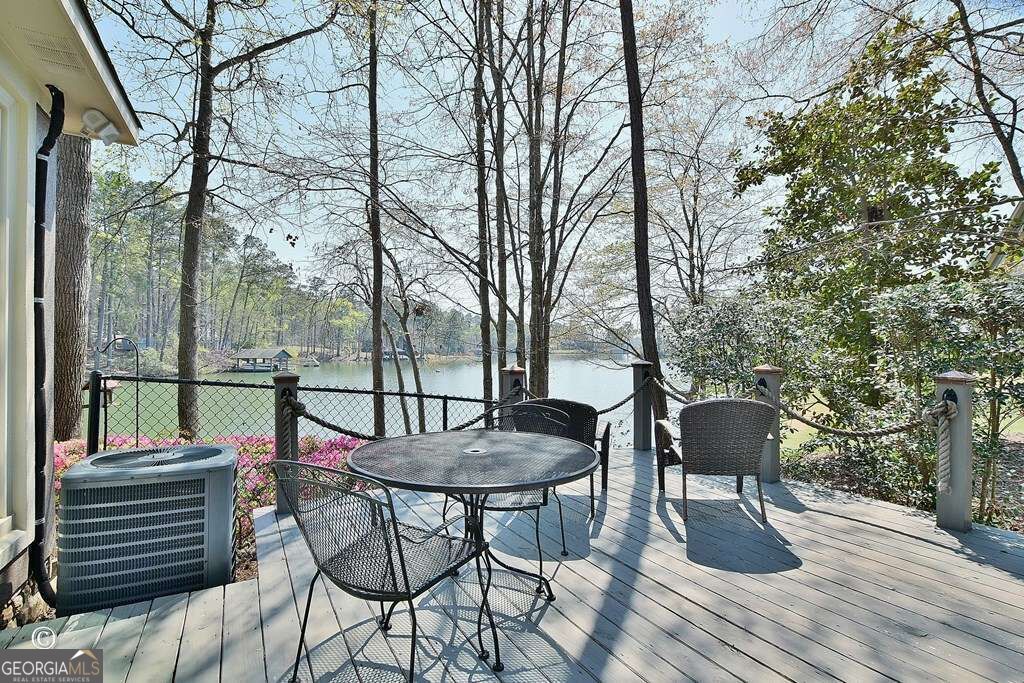 239 Robin Drive Property Photo 28