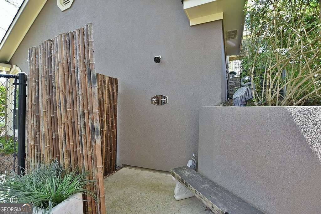 239 Robin Drive Property Photo 32