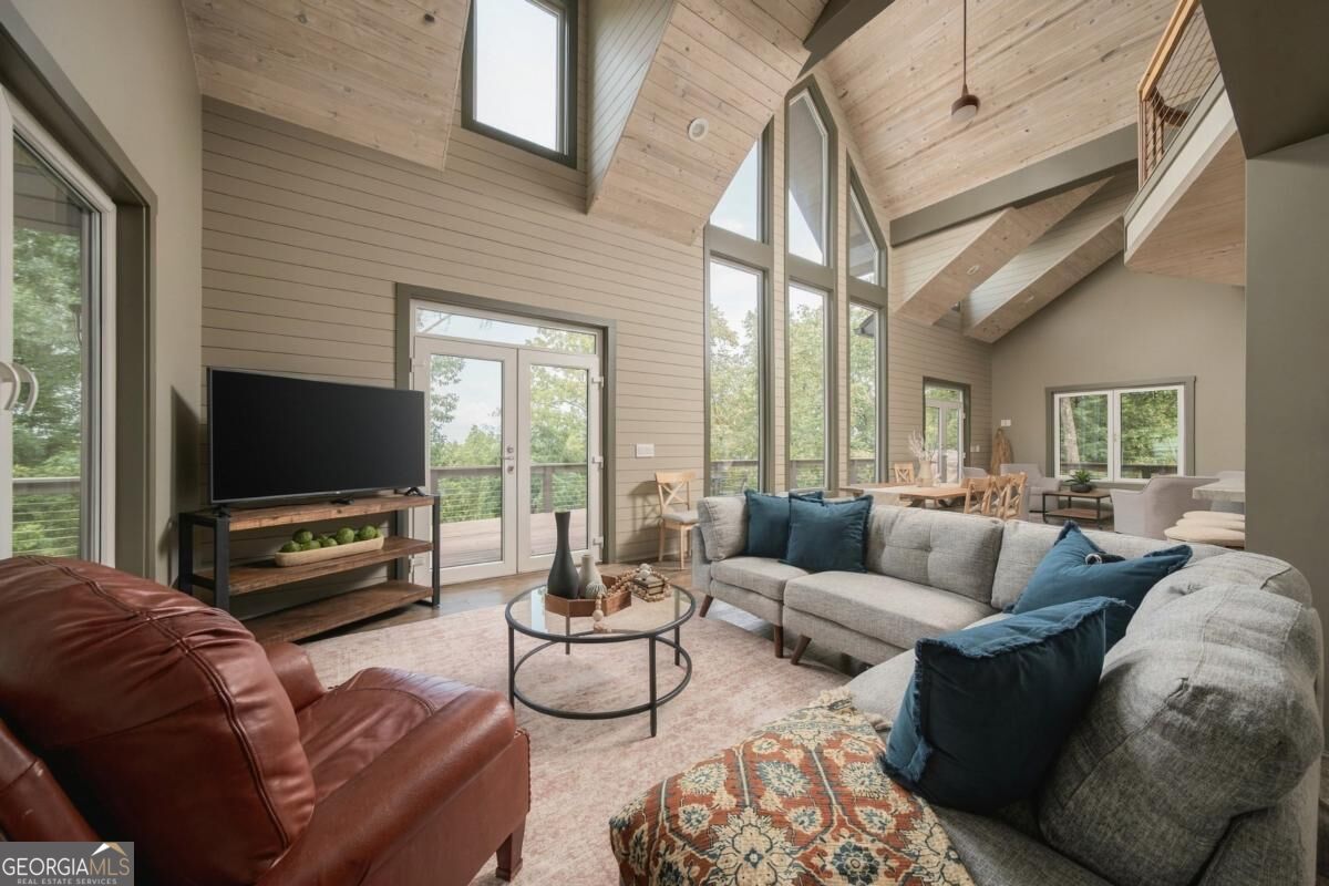 105 Yonah View Property Photo 4