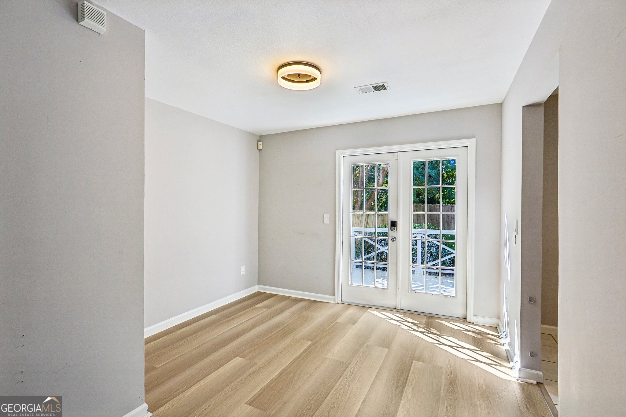 929 Mill Stone Drive Property Photo 5