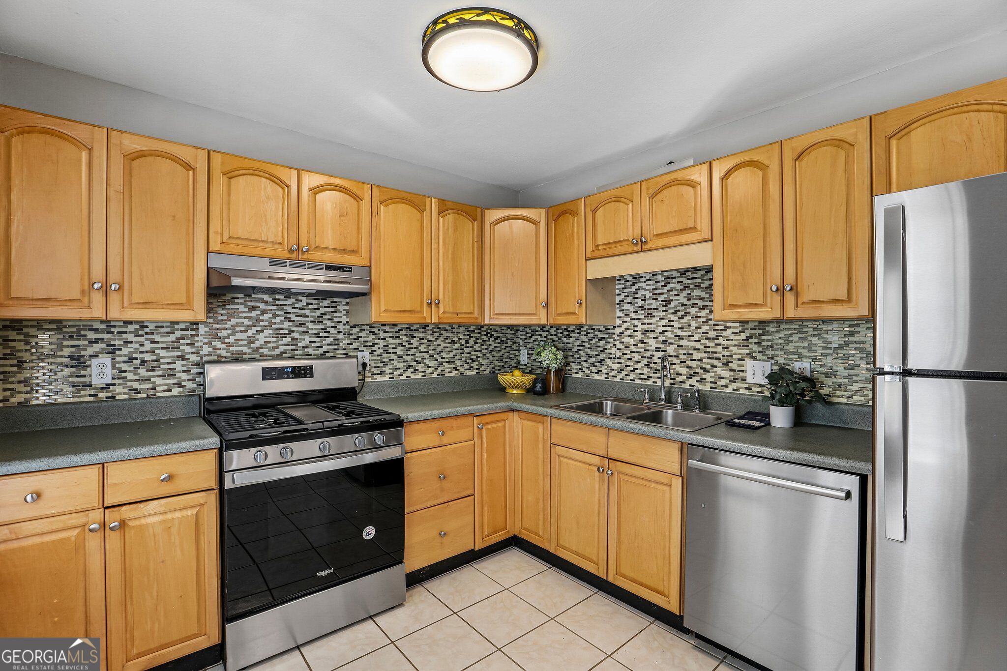 929 Mill Stone Drive Property Photo 8