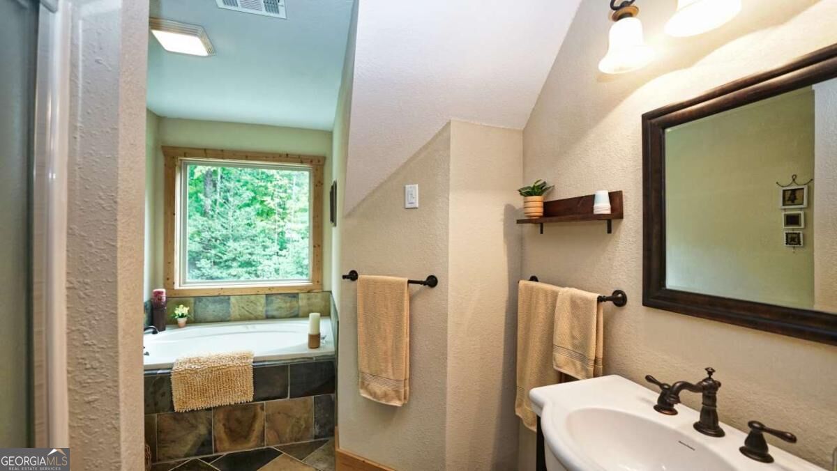193 Nonchalant Lane Property Photo 33