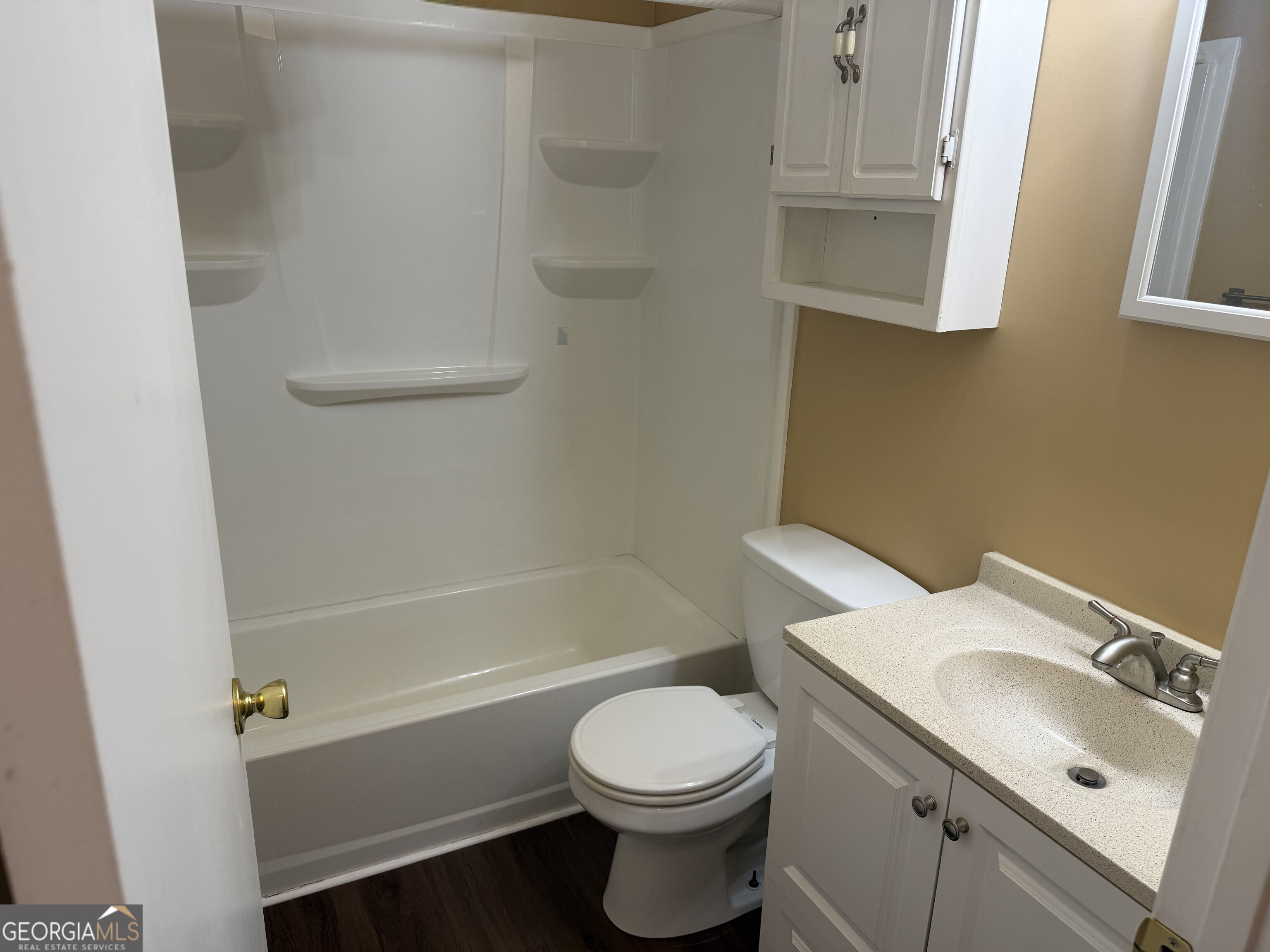 224 Pinehill Road Property Photo 2