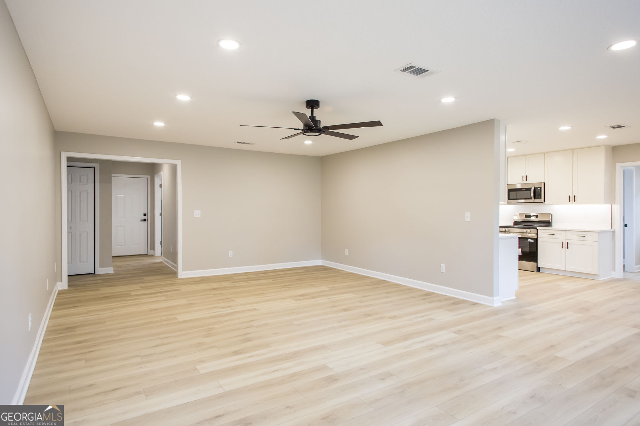 601 Saint Catherine Drive Property Photo 8