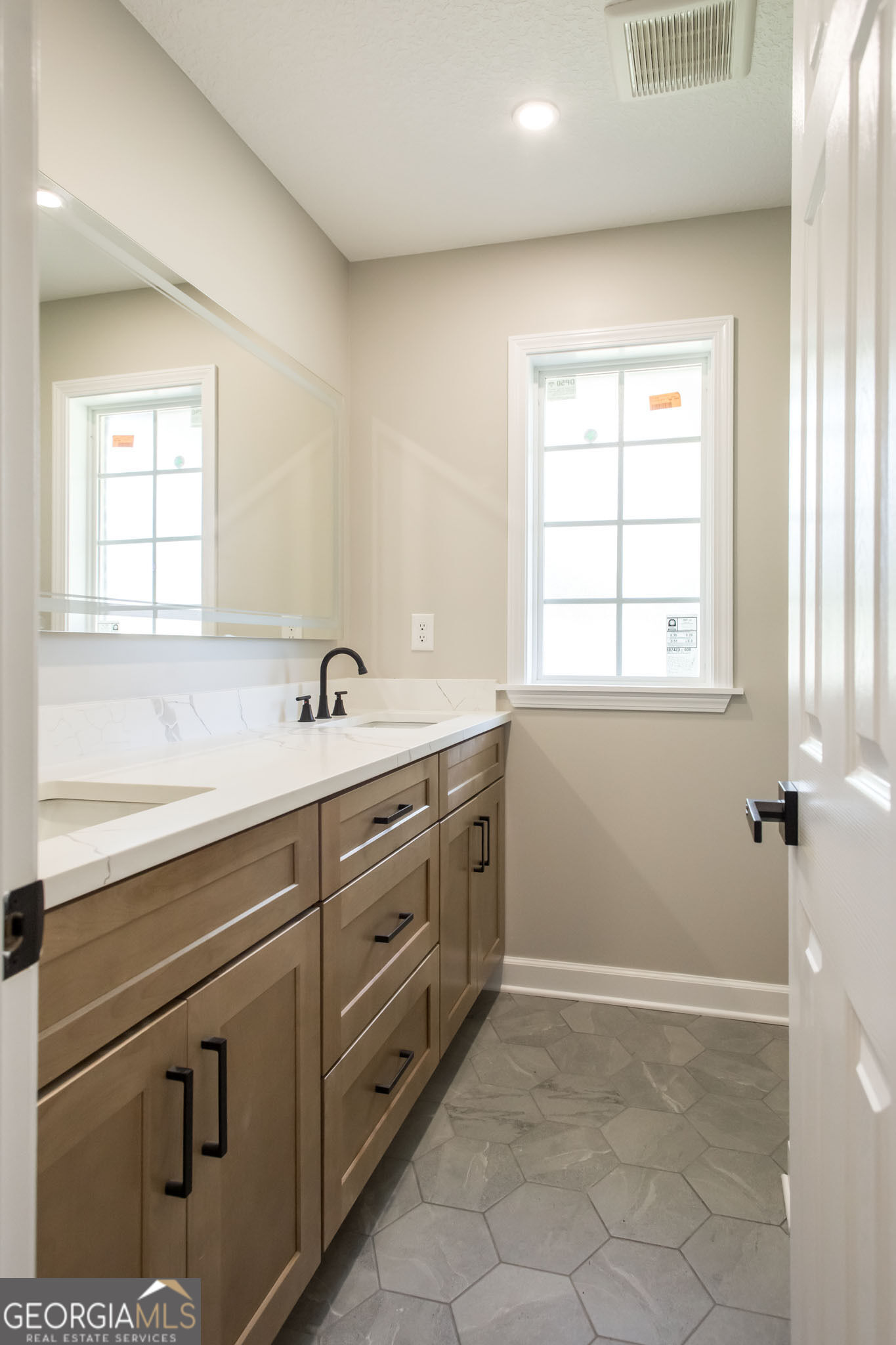 601 Saint Catherine Drive Property Photo 13