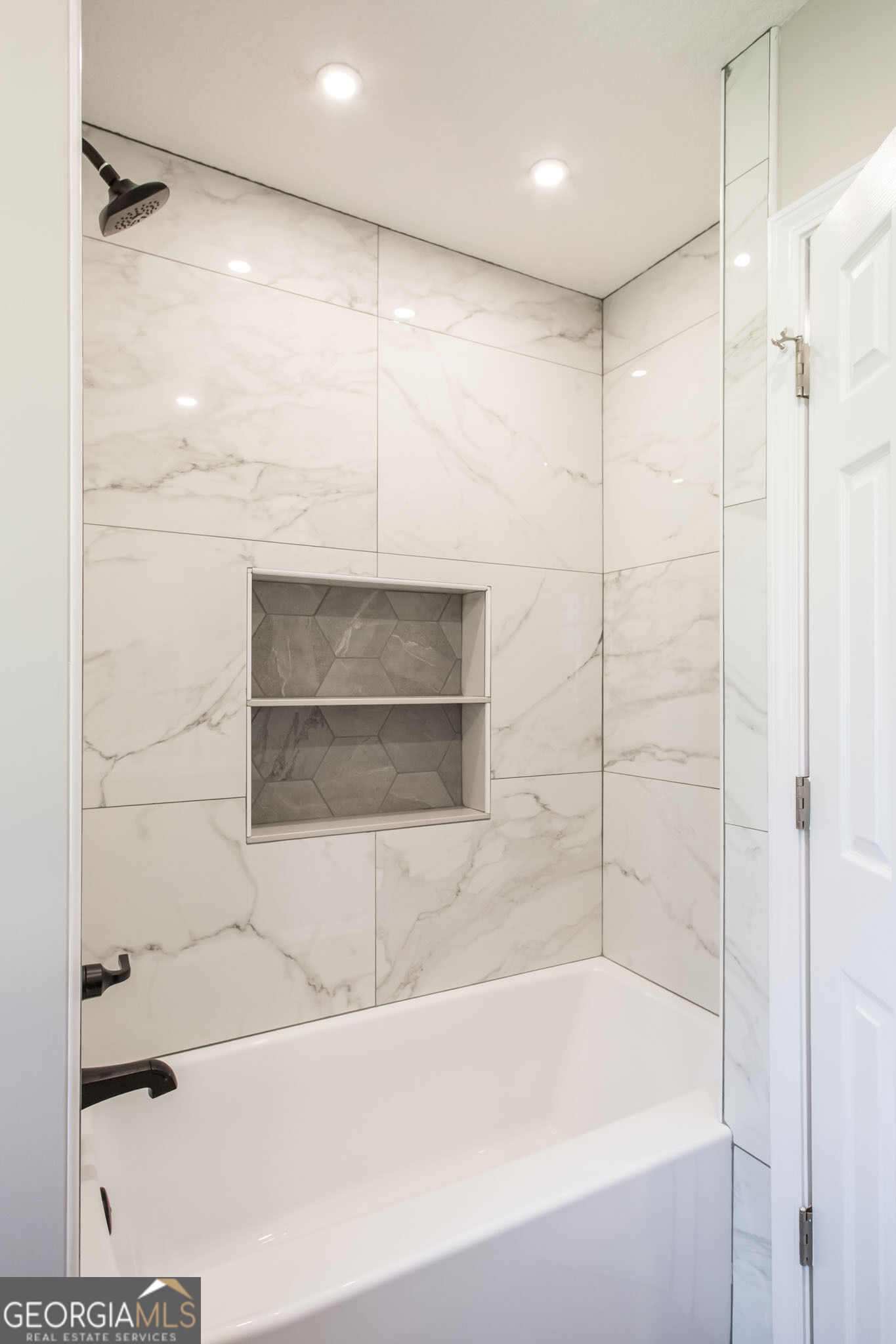 601 Saint Catherine Drive Property Photo 15