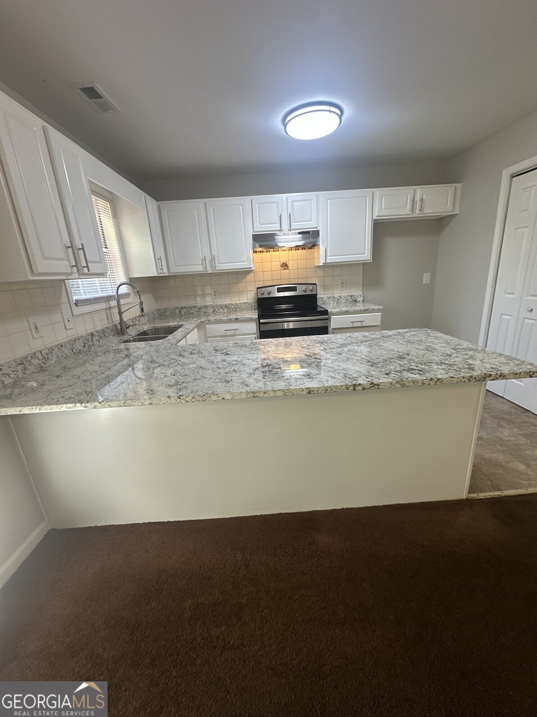 1975 Hollow Trace Way Property Photo 6