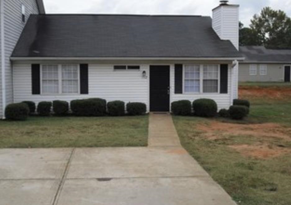 1748 Bob White Lane Se Property Photo 1