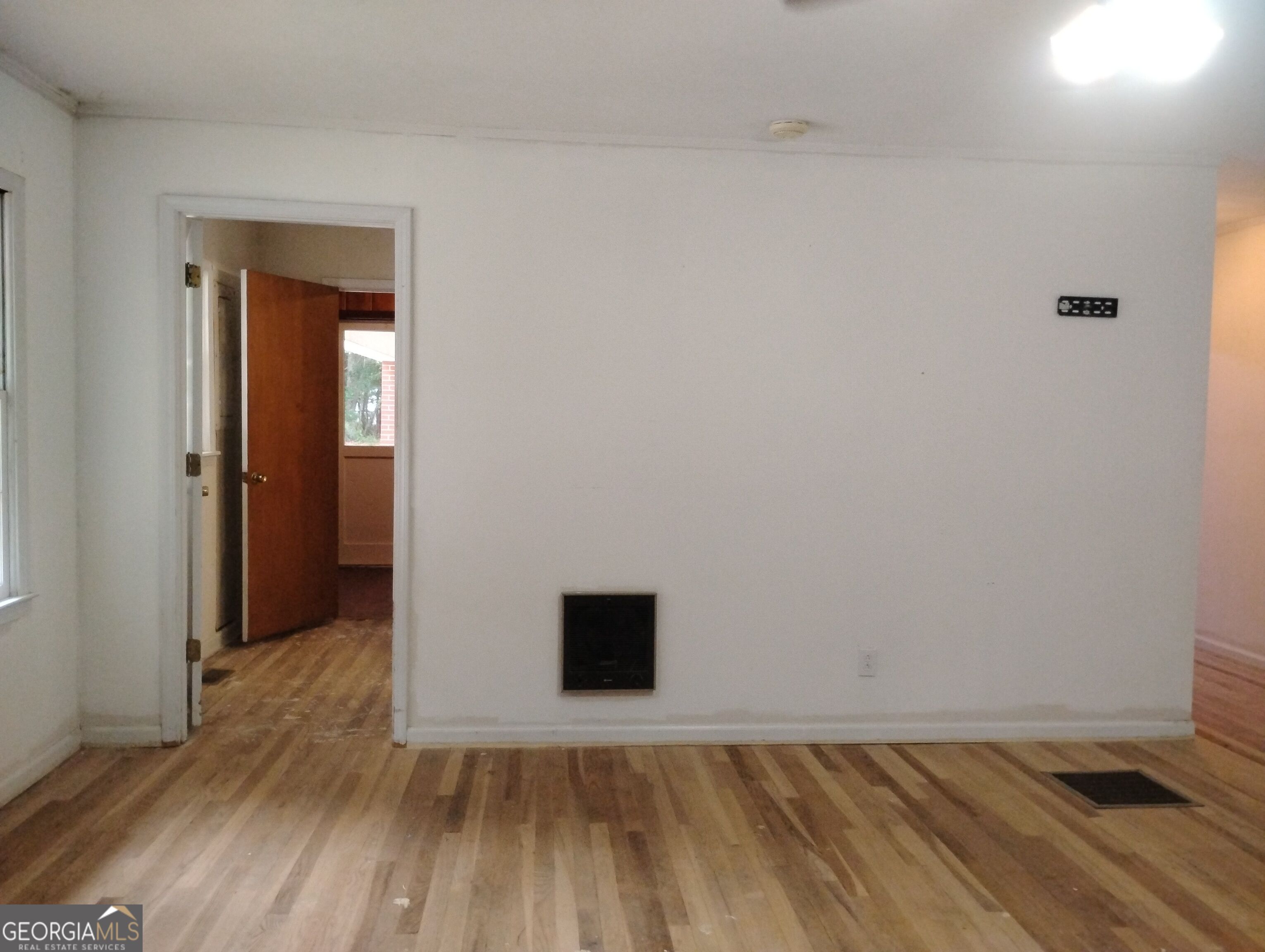 318 W Main Street Property Photo 11