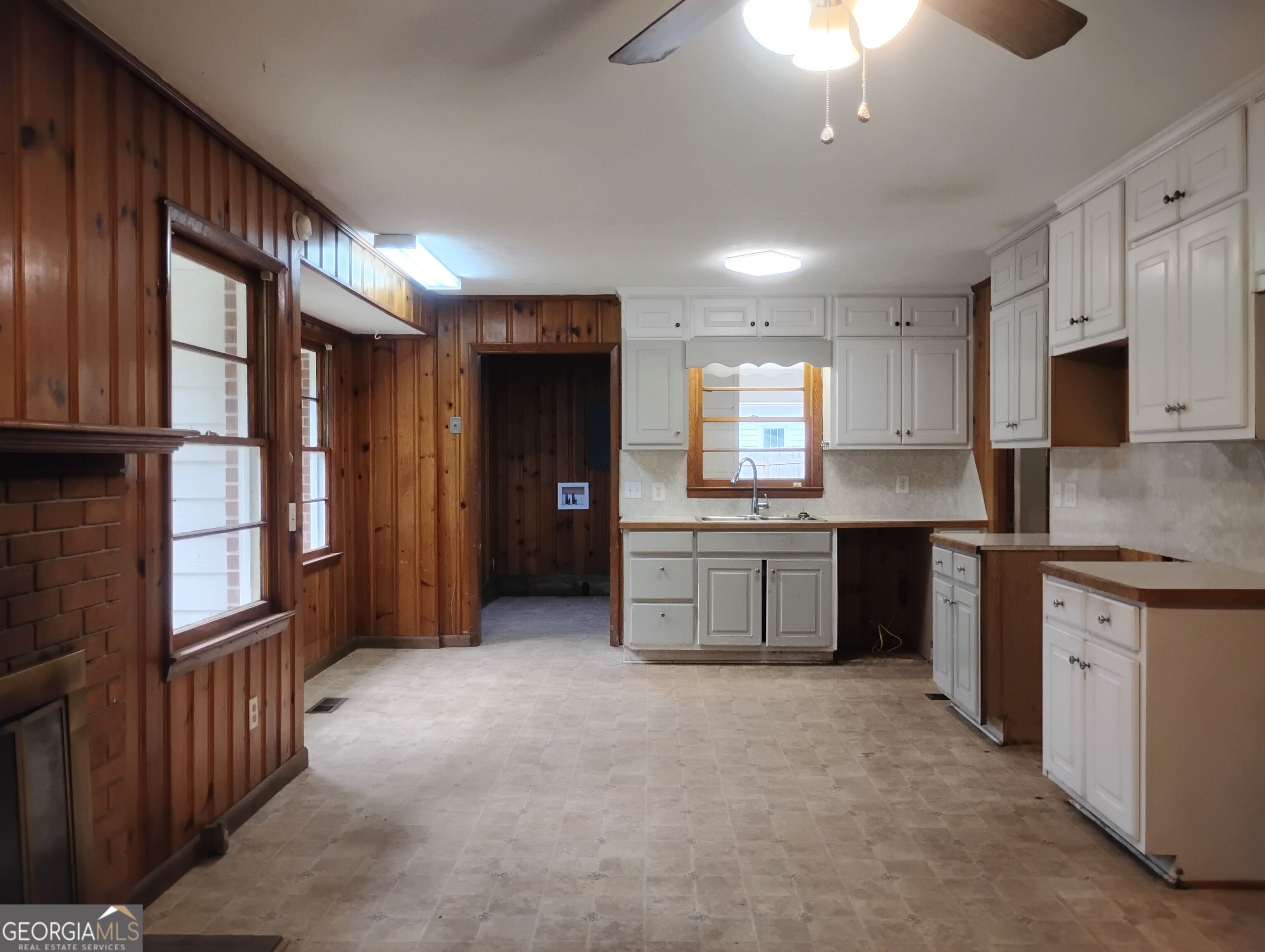 318 W Main Street Property Photo 18
