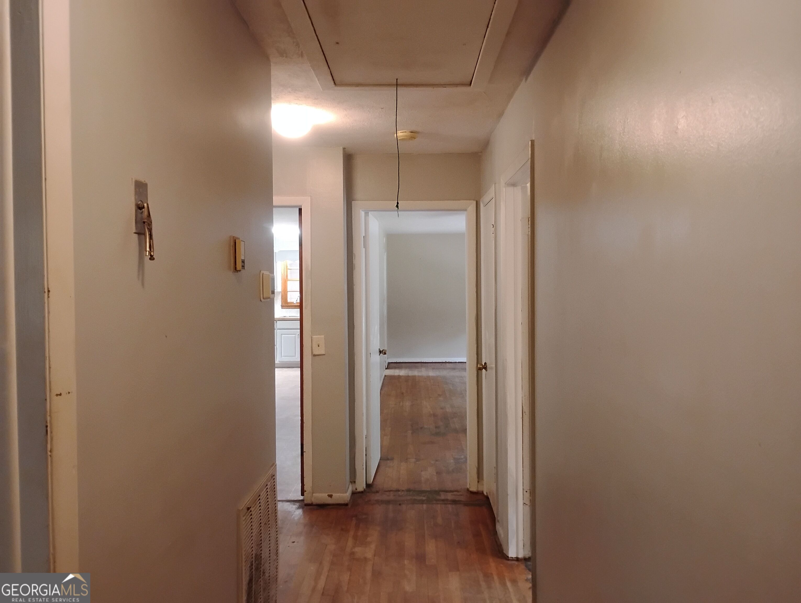 318 W Main Street Property Photo 23