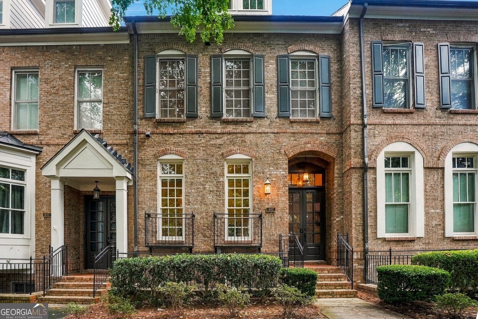 657 Lockton Place