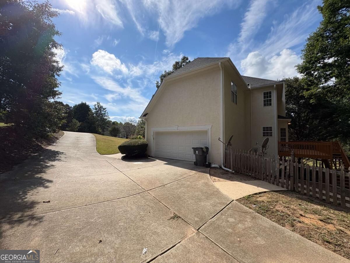 116 Hickory Trail Property Photo 3