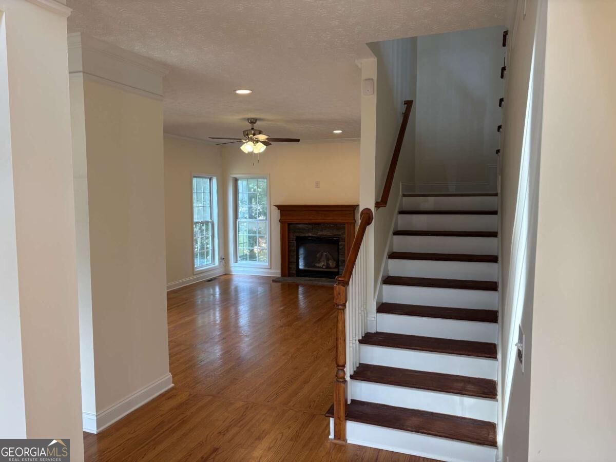 116 Hickory Trail Property Photo 4