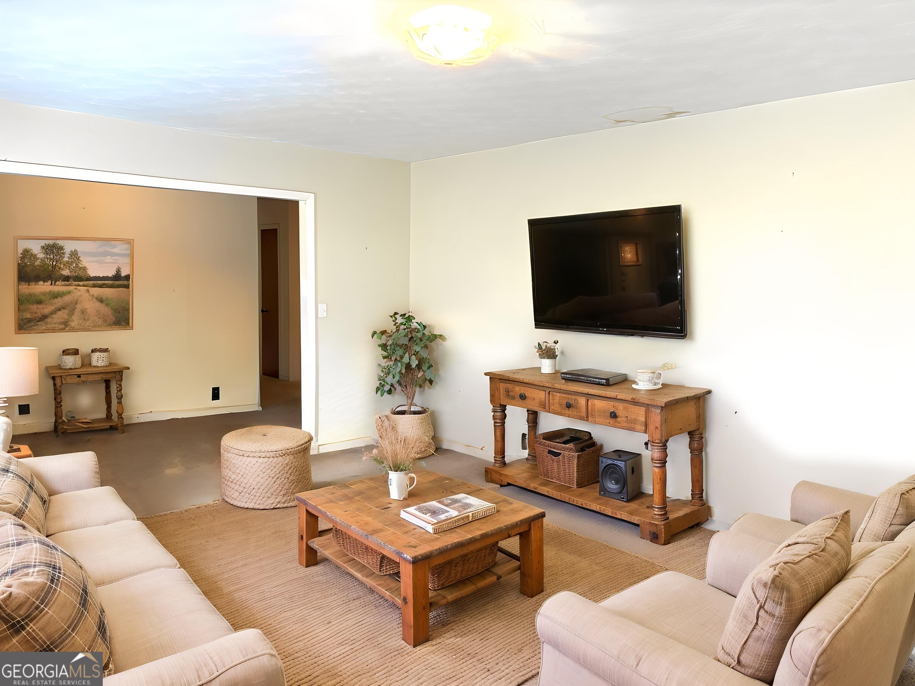 212 Clairmont Drive Property Photo 4