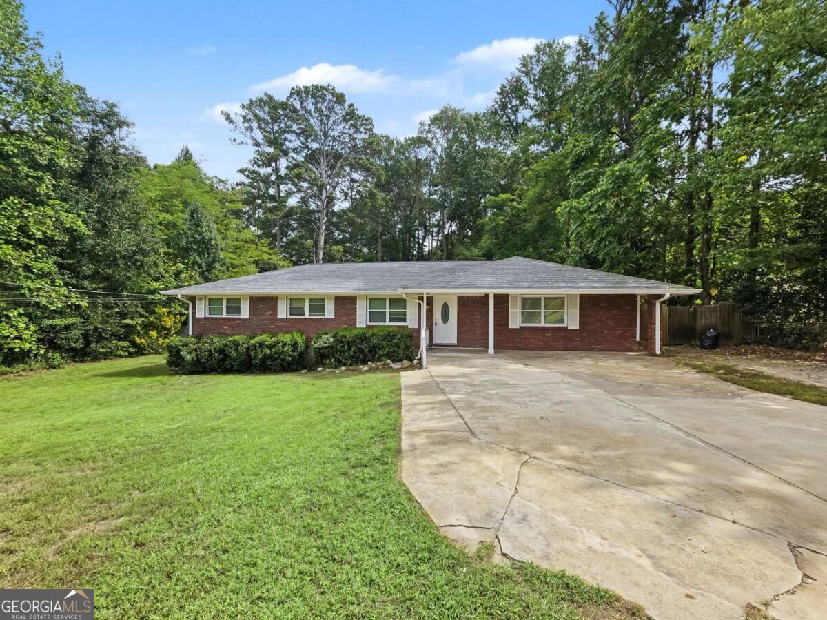 530 Allgood Road Property Photo 1