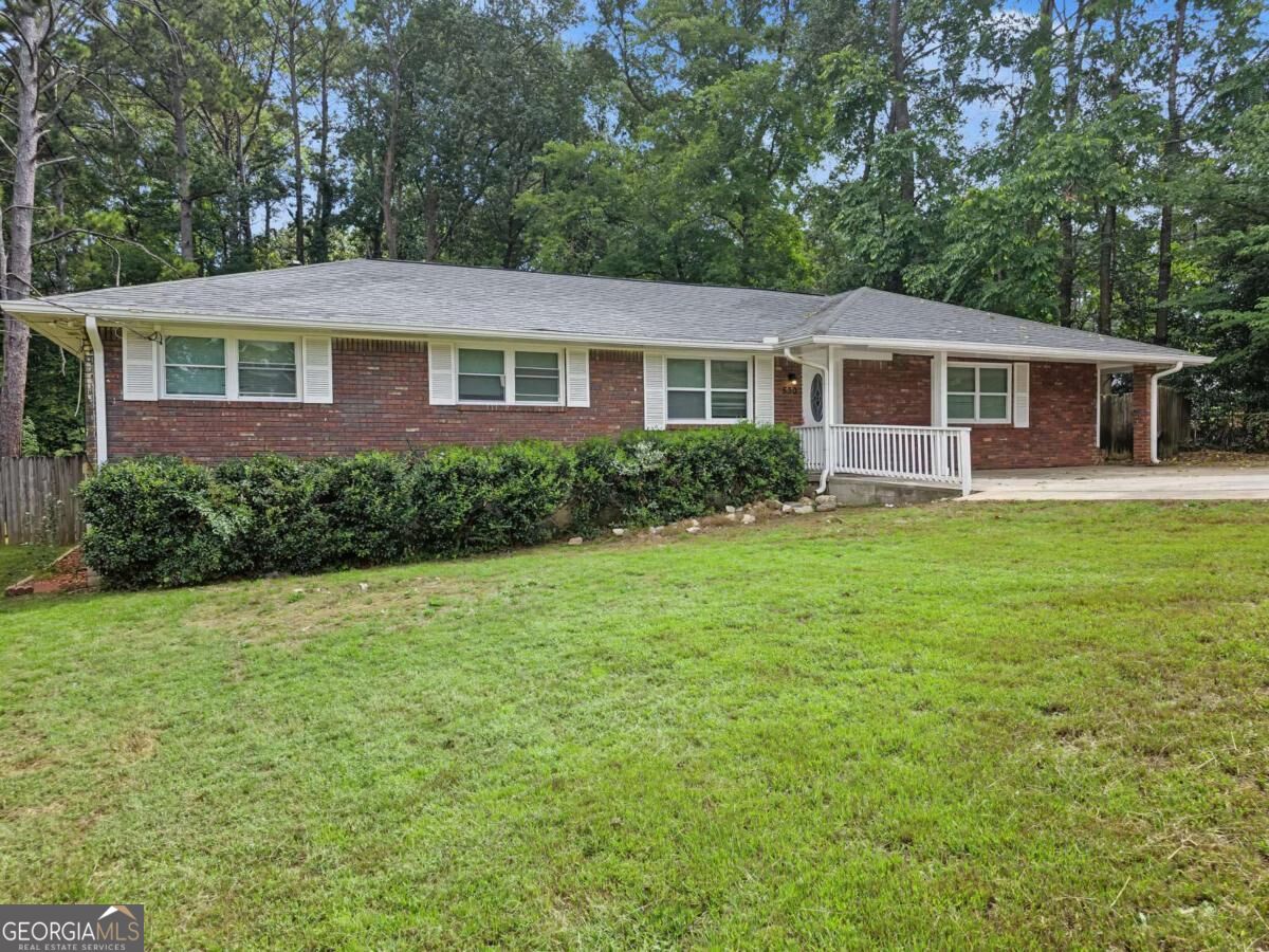 530 Allgood Road Property Photo 4
