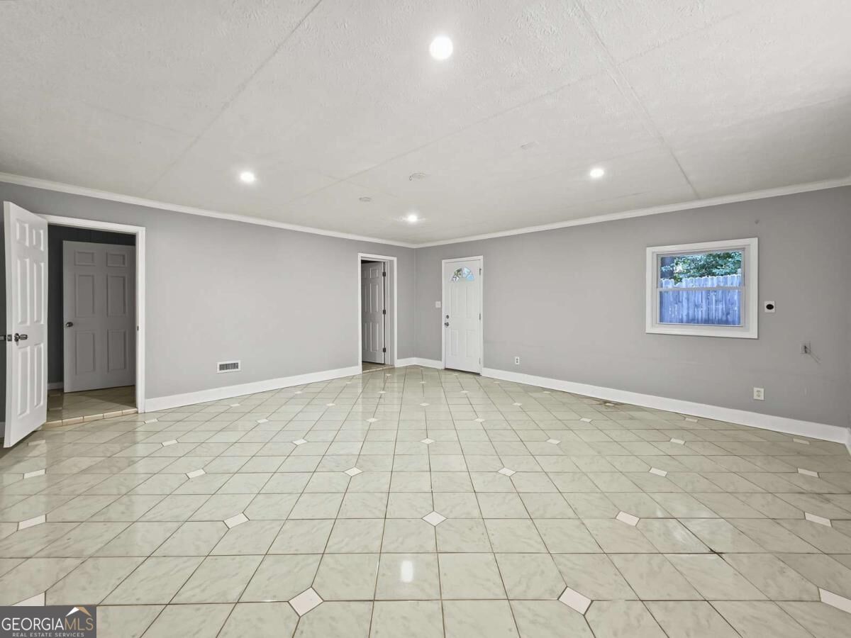 530 Allgood Road Property Photo 25