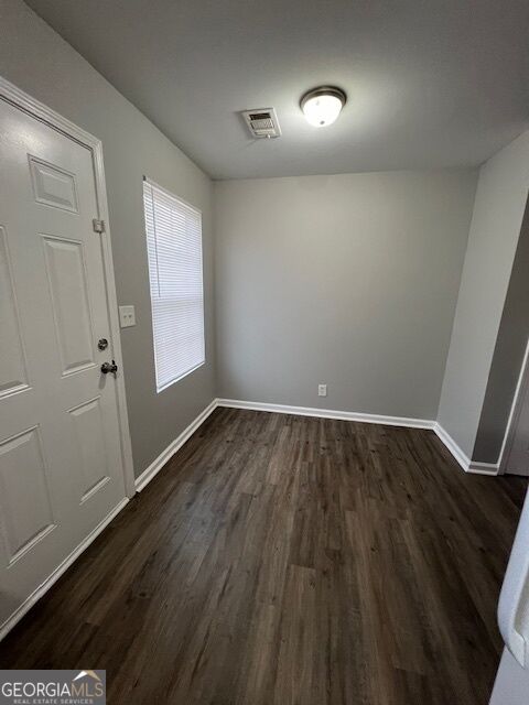 529 Railroad Street # 2b Property Photo 5